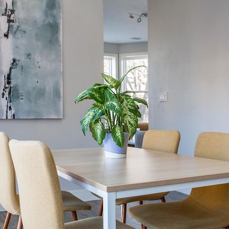 The Double Play - 1 Min Walk To Wrigley! Spacious 2Br - Perfect For Cubs Fans! Chicago Extérieur photo