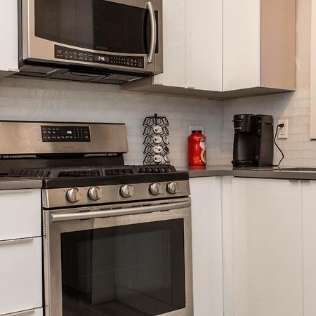 The Double Play - 1 Min Walk To Wrigley! Spacious 2Br - Perfect For Cubs Fans! Chicago Extérieur photo