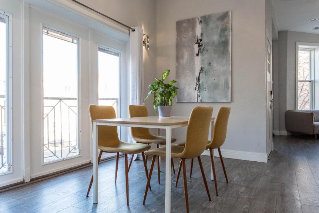 The Double Play - 1 Min Walk To Wrigley! Spacious 2Br - Perfect For Cubs Fans! Chicago Extérieur photo