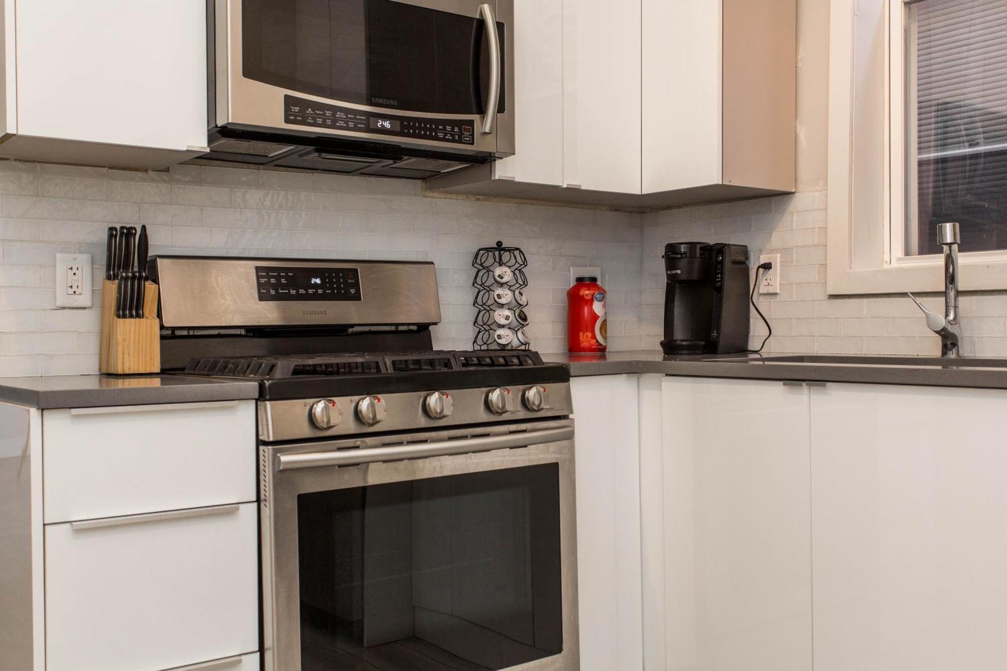 The Double Play - 1 Min Walk To Wrigley! Spacious 2Br - Perfect For Cubs Fans! Chicago Extérieur photo