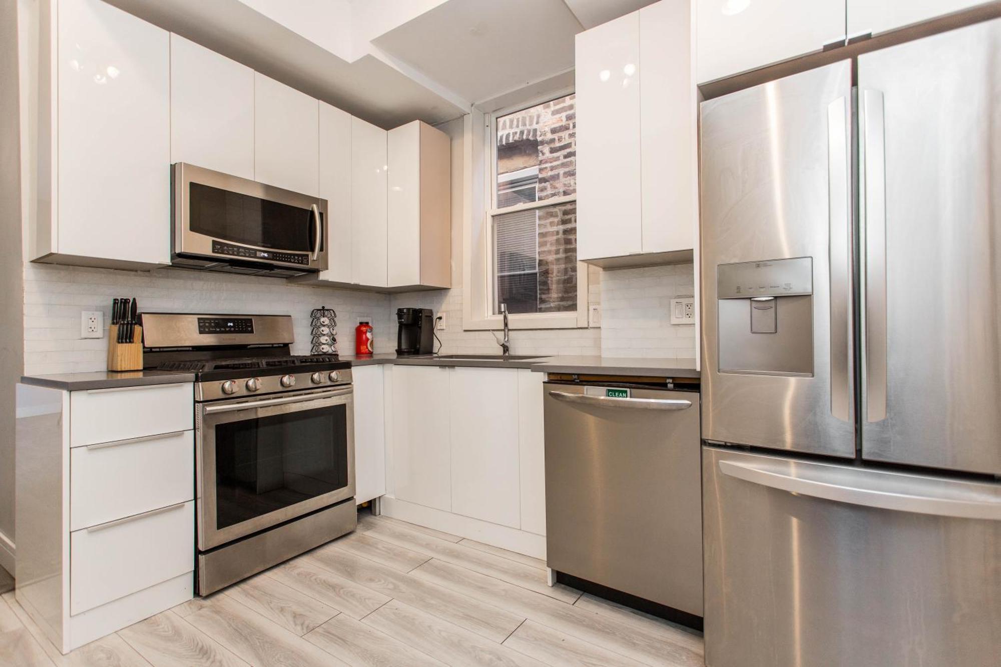 The Double Play - 1 Min Walk To Wrigley! Spacious 2Br - Perfect For Cubs Fans! Chicago Extérieur photo