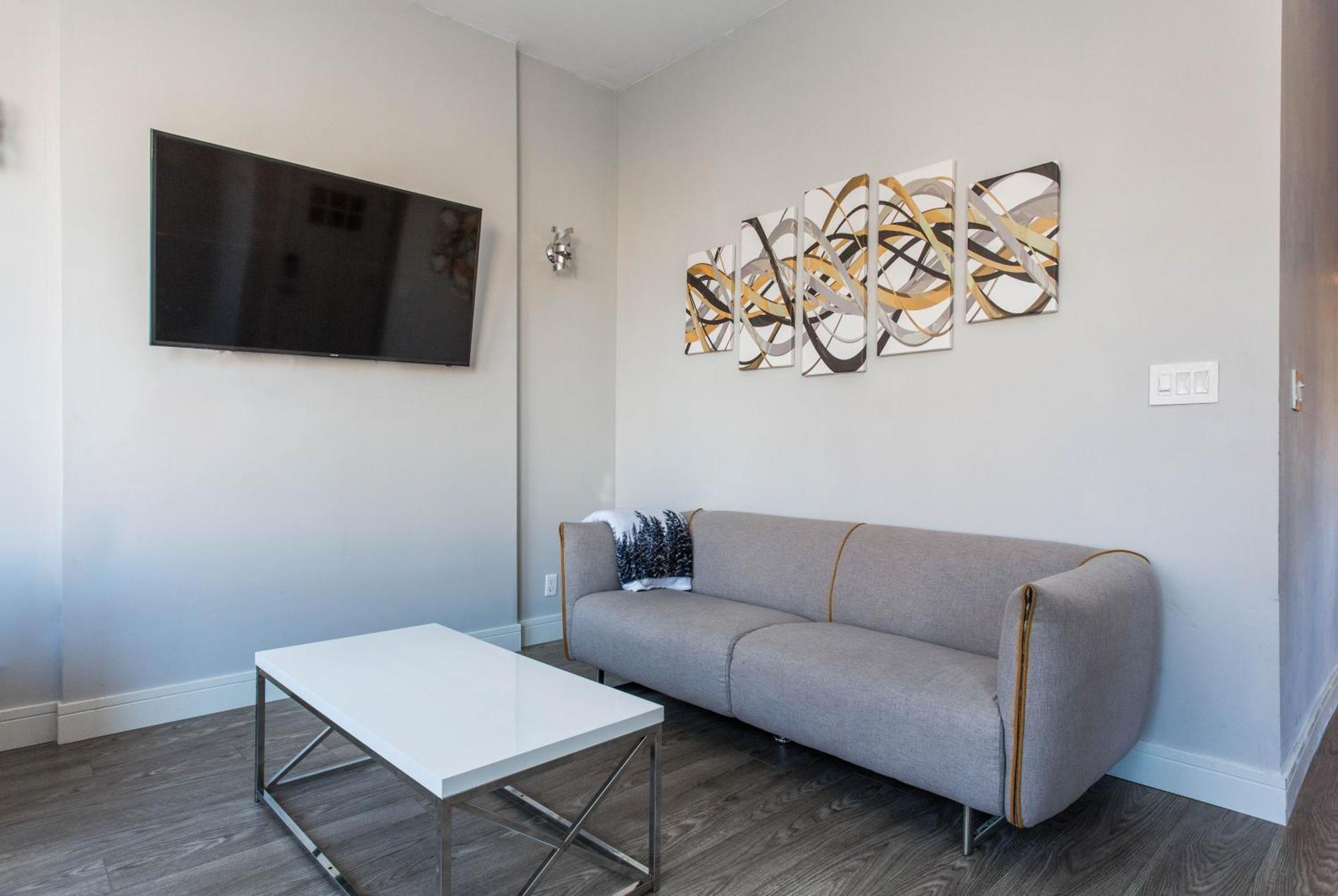 The Double Play - 1 Min Walk To Wrigley! Spacious 2Br - Perfect For Cubs Fans! Chicago Extérieur photo