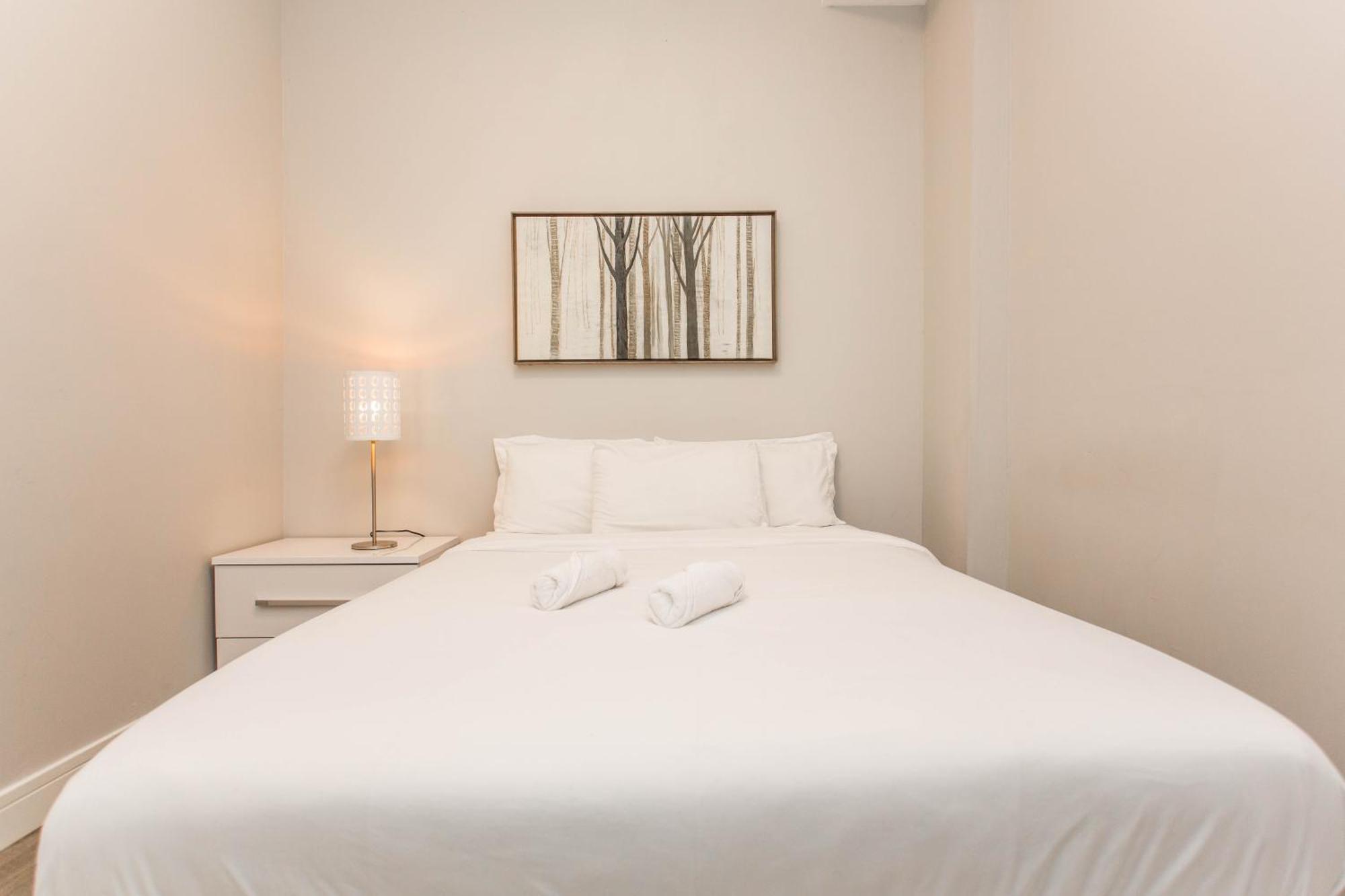 The Double Play - 1 Min Walk To Wrigley! Spacious 2Br - Perfect For Cubs Fans! Chicago Extérieur photo